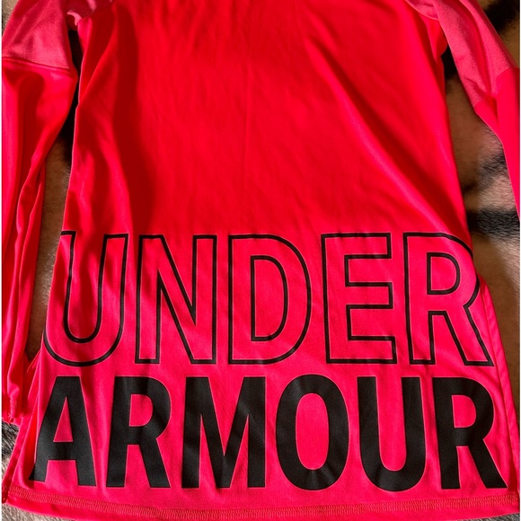 900. Kids Pink Under Armour Heat Gear YLG Longsleeve beach sports cover up - Picture 2 of 4